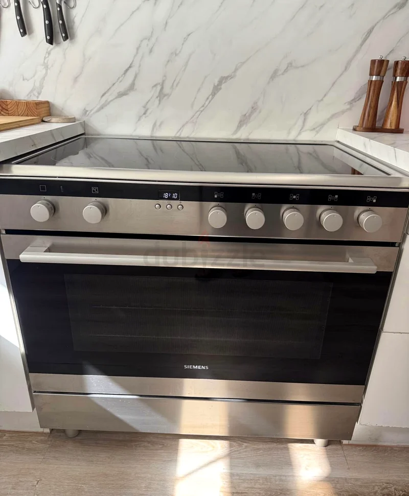طباخ كهربائي خزفي من طراز سيمنس الجديد 90 سم63264585065859119