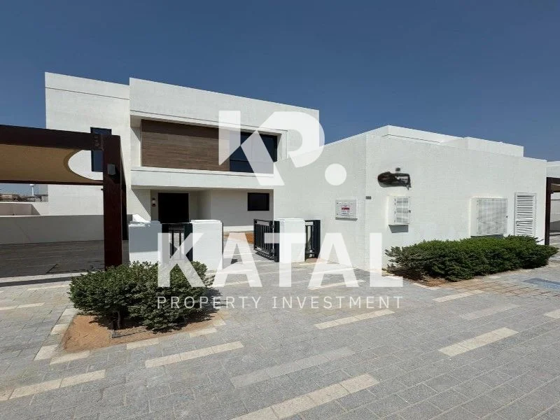 جاهز للسكن | 5 غرف نوم + غرفة خادمة + غرفة دراسة | فيلا واسعة628893557845791119