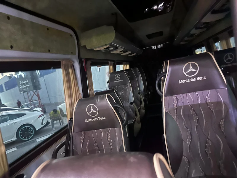 Mercedes bus 2015, first owner, two keys, no accidents or paint.62932673660033112