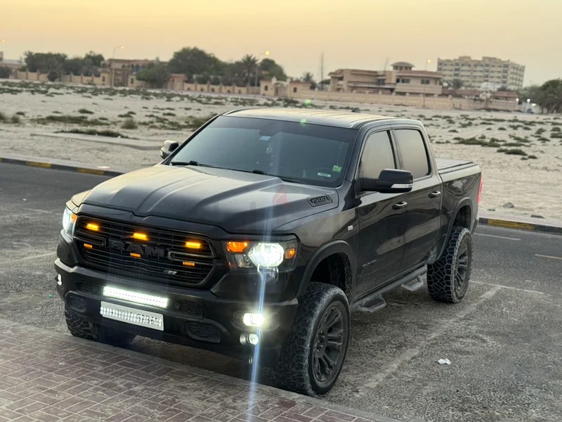 DODGE RAM 1500 4x4 HEMI BIG HORN CREW CAB PICKUP LONE STAR 2020 DIAMOND BLACK DODGE RAM NIGHT EDITION63135493646722112
