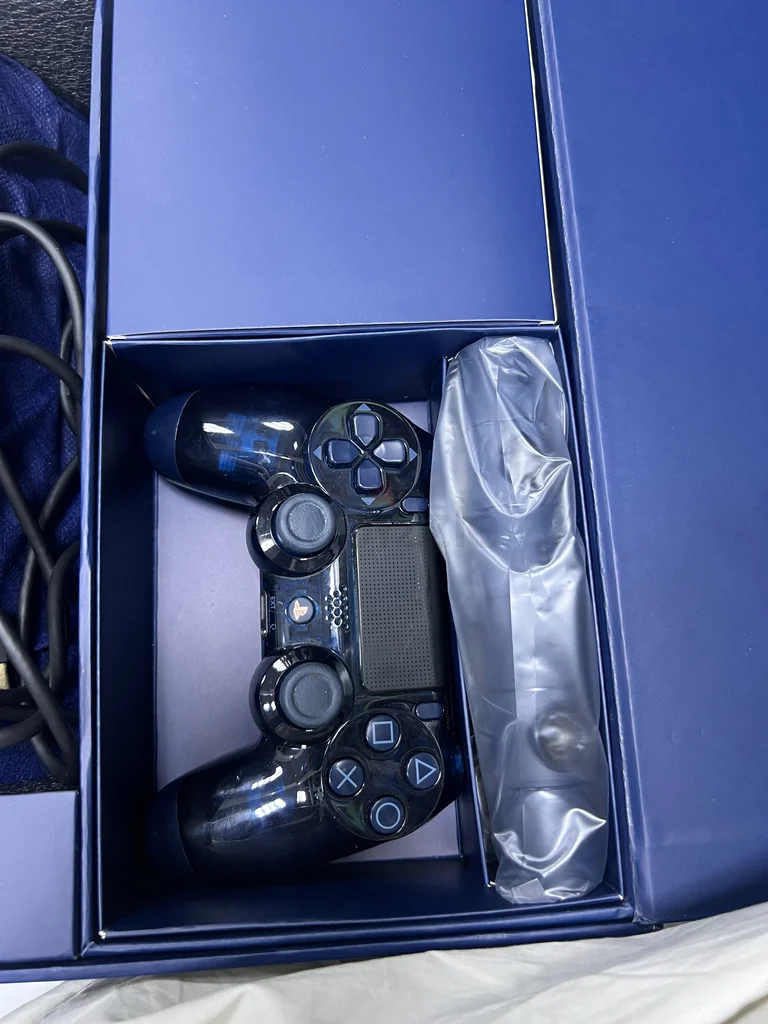 جهاز PlayStation 4 Pro بسعة 500 مليون - 2 تيرابايت في حالة ممتازة!62935676147073112