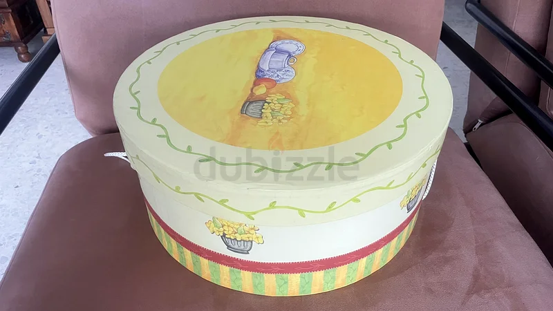 صندوق هدايا جديد/كبير مع غطاء/مقاس 18×16.5 سم63171759220225113