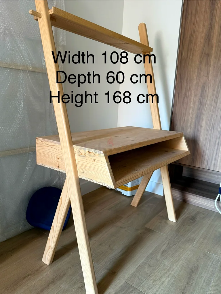 Stylish Wooden Study Table with Shelves632218614867221121