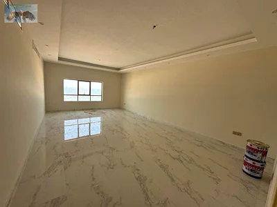  3 Bedrooms Spacious Living Room Maids Room Fully Equipped Kitchen High-quality Fini