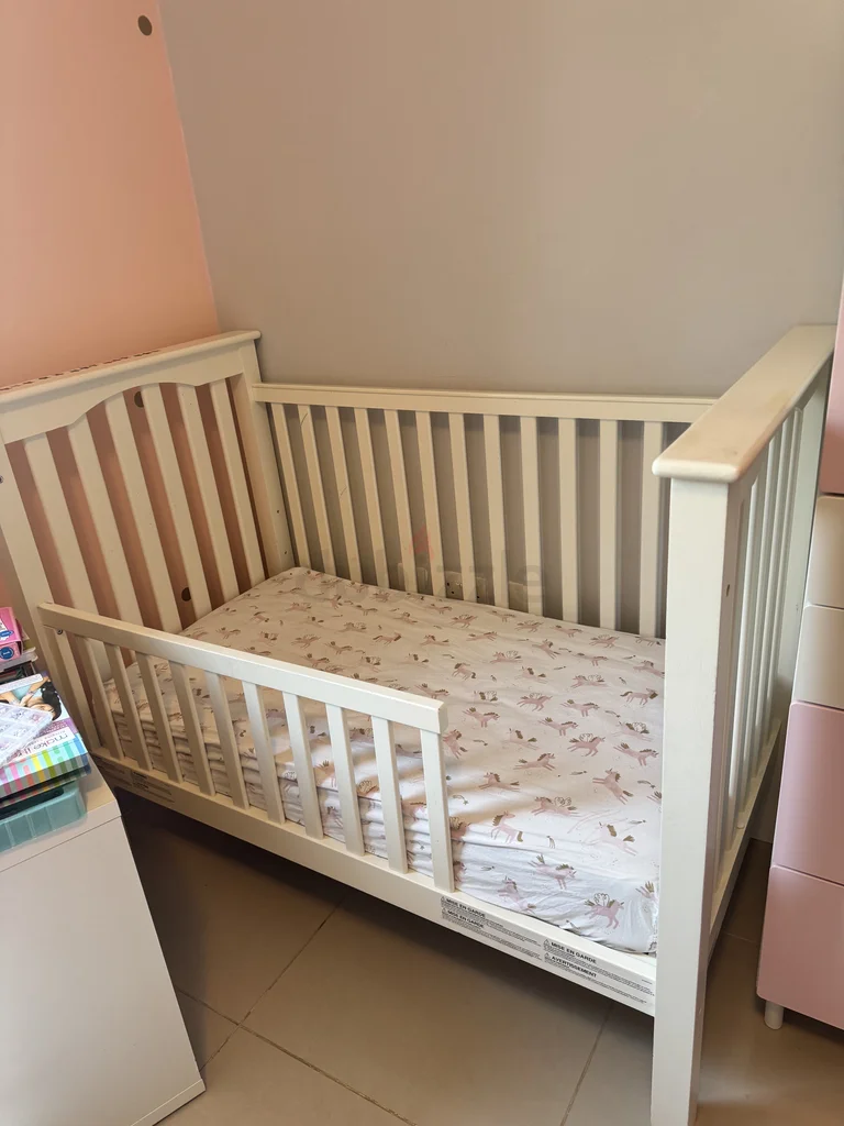 Pottery Barn سرير مع ح railing للاطفال629296602263071111