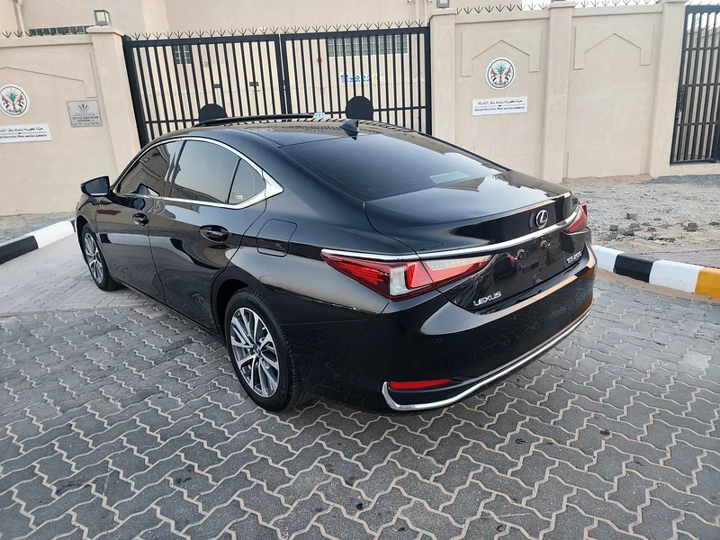 لكزس 2021 ES200، خيار كامل، أصلي، بدون انحناءات، خالي من الحوادث، نظيف جداً من الداخل والخارج، 100٪63225702799234114