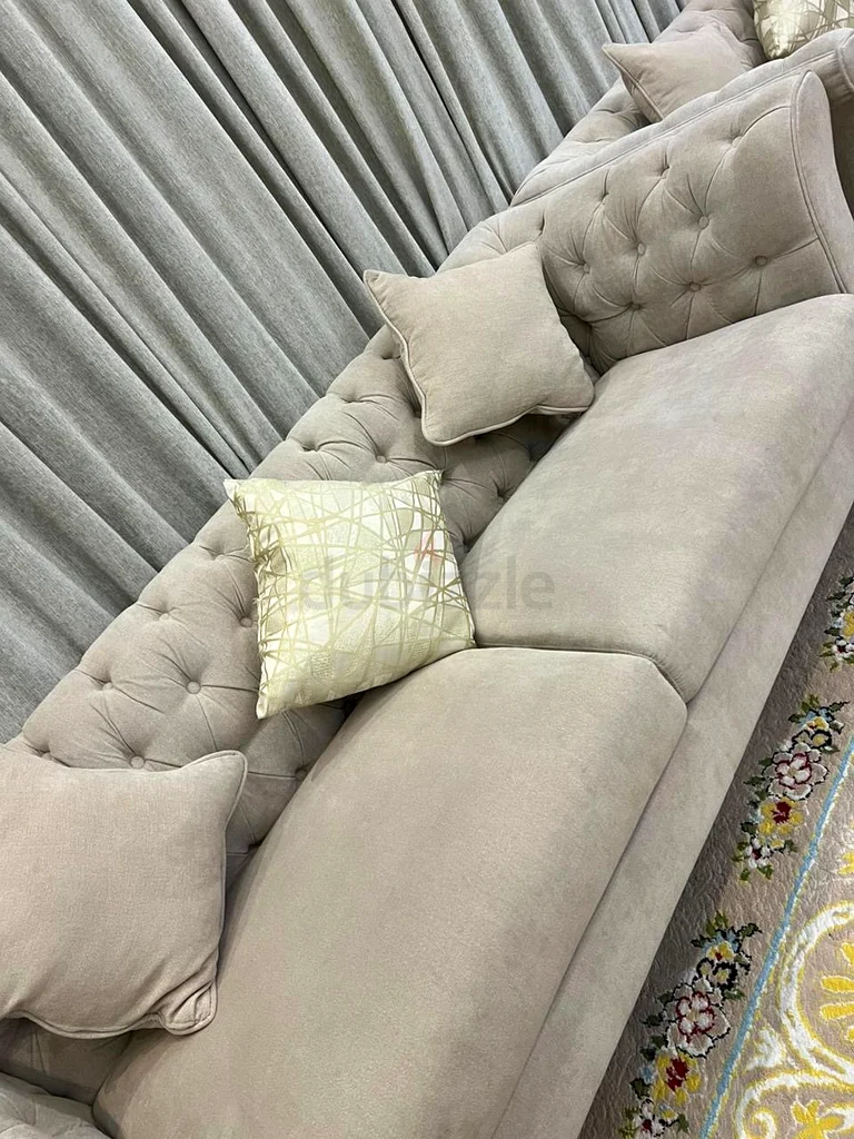 Elegant Beige Velvet Sofa with Cushions62863822432899114
