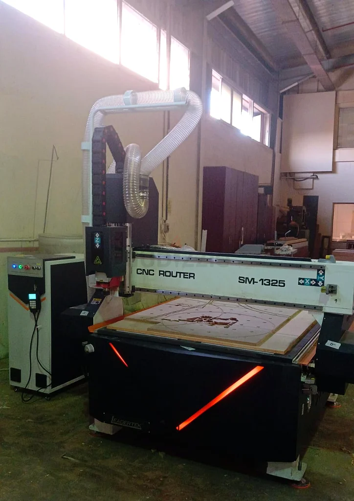 مخرطة CNC 1325 للبيع62931664784002111