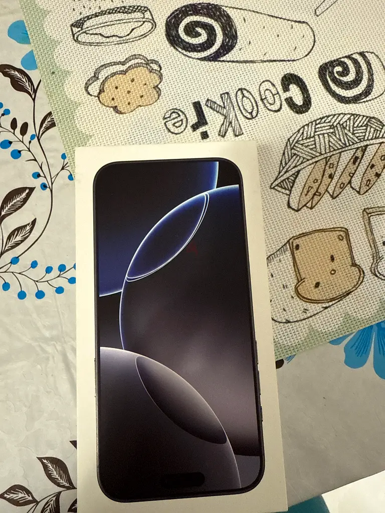 آيفون 16 برو ماكس مع ضمان وخدمة Apple Care للبيع