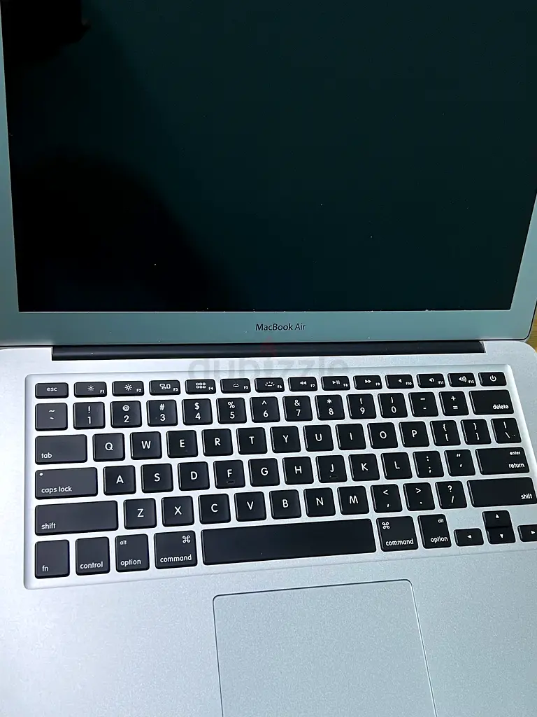 Apple MacBook Air 2017 13in  - Sleek and Powerful!63255533435649112