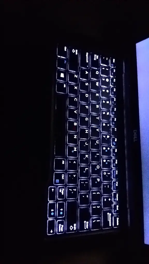 Dell latitude 7390 2 in 163255527754882113