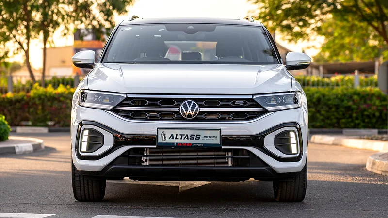 2025 | VOLKSWAGEN T-ROC 300TSI DSG 2WD STARLIGHT63139215329154111