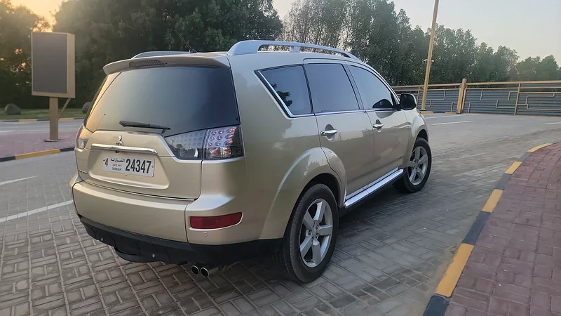 Mitsubishi Outlander 2009, number 1, clean and icy63153227868673114
