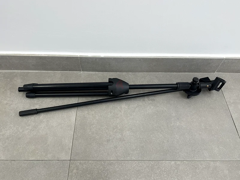 Adjustable Microphone Stand - Perfect for Performers!63264075635458112