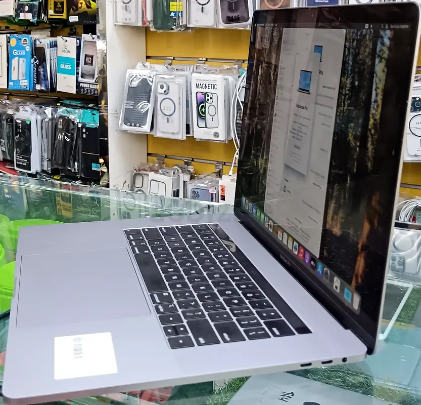 MacBook pro 2018 for sale63255533412225112