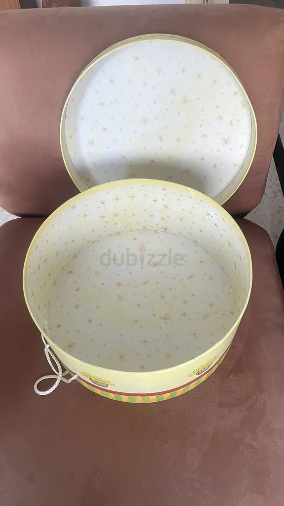 صندوق هدايا جديد/كبير مع غطاء/مقاس 18×16.5 سم63171759220225114