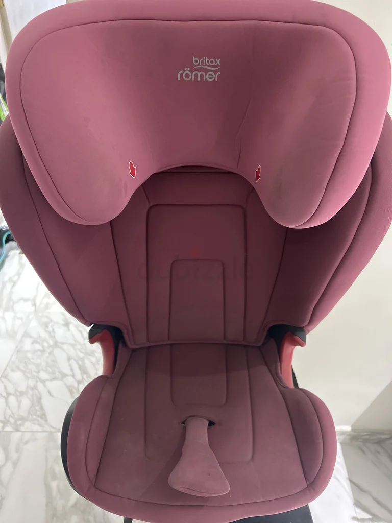 Brilliant Britax Römer Car Seat - Safe and Comfortable for Your Little One!629296600727071120