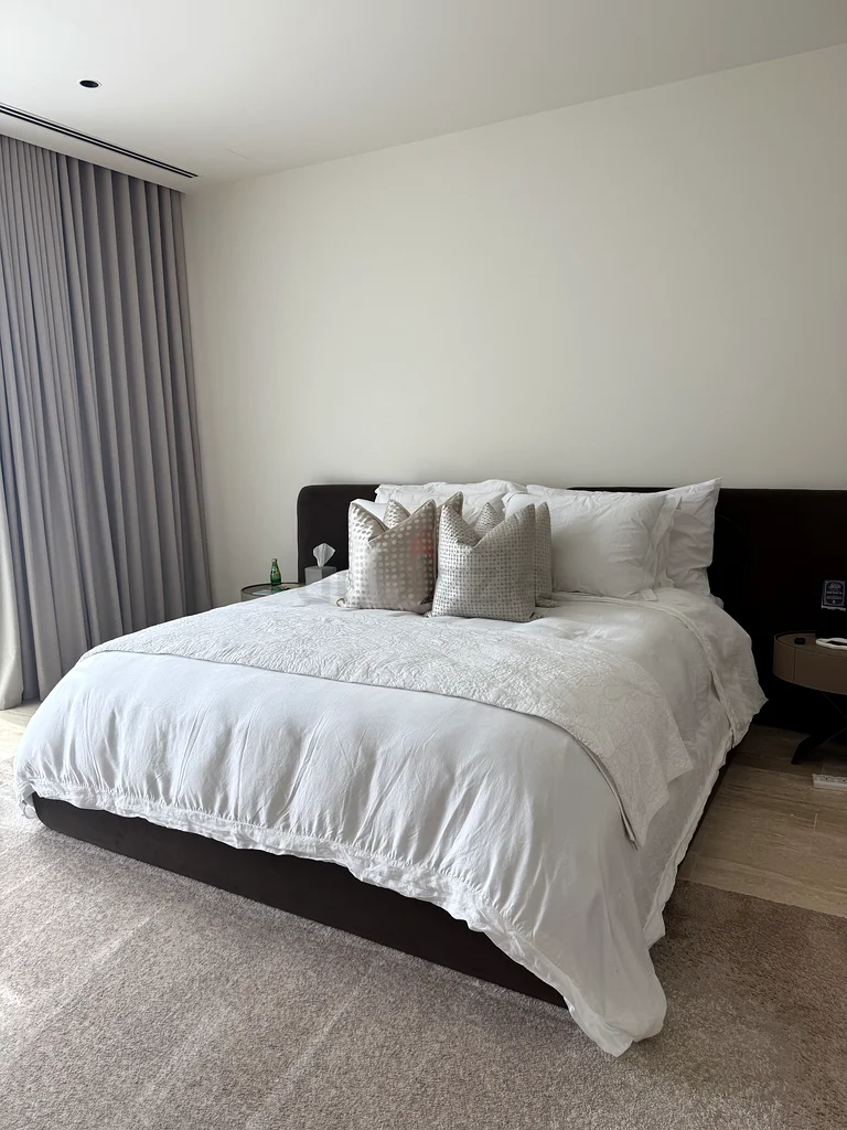 Luxurious king  Size mattress only  branded used 3 months ONLY  selling half price .628638224174111125