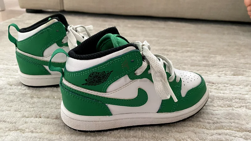 Stylish Nike Air Jordan unisex Green  White Sneakers63240135111554111