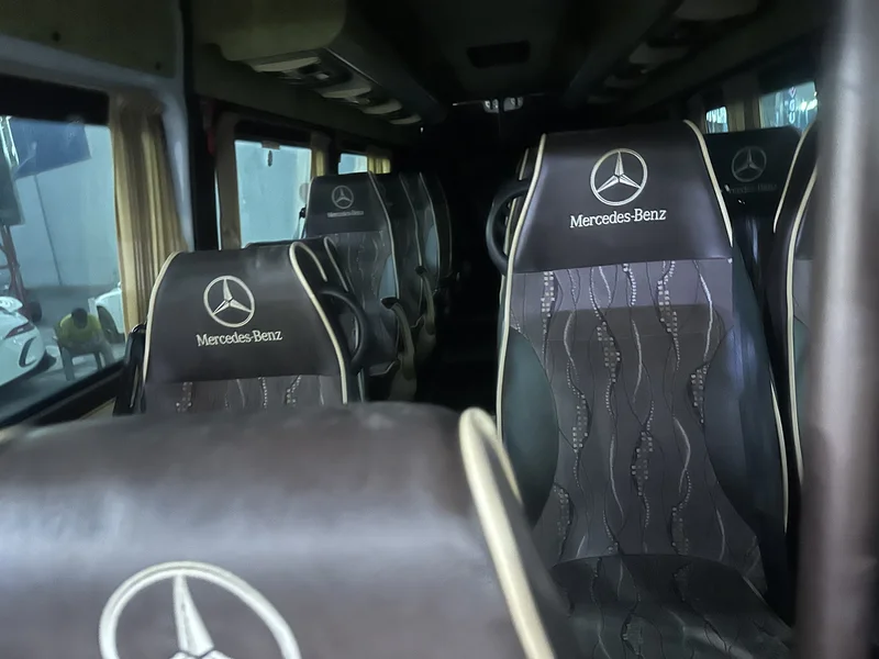 Mercedes bus 2015, first owner, two keys, no accidents or paint.62932673660033113