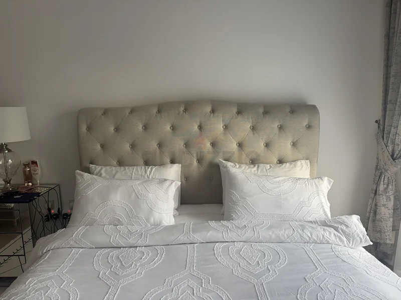 King size bed62867840058369112