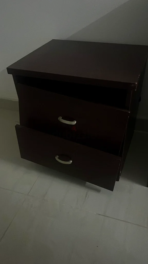 Stylish bed side tables63178914661122111