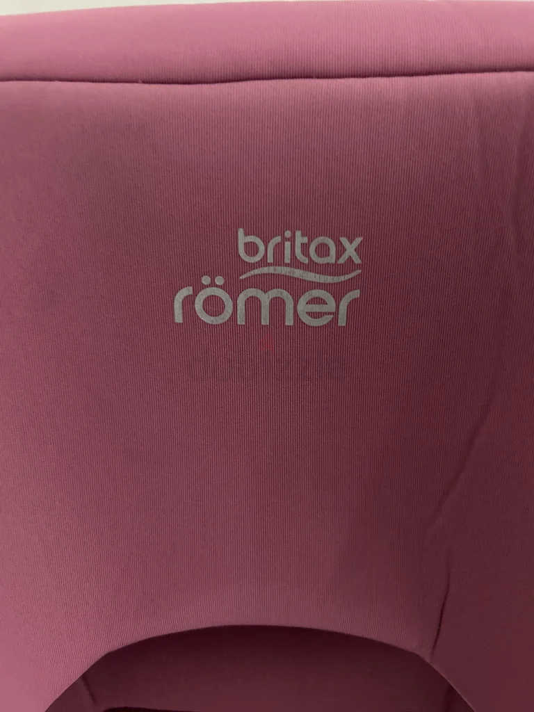 Brilliant Britax Römer Car Seat - Safe and Comfortable for Your Little One!62929660072707111