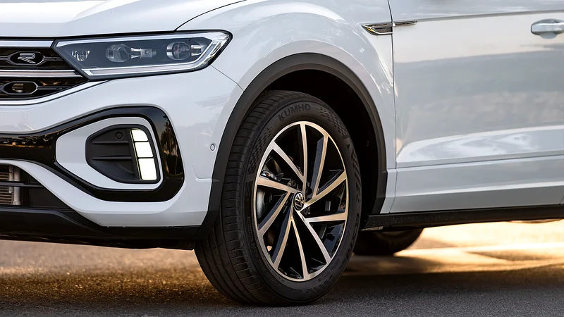 2025 | VOLKSWAGEN T-ROC 300TSI DSG 2WD STARLIGHT63139215329154113