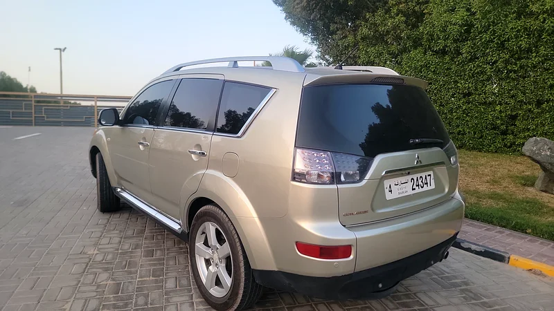 Mitsubishi Outlander 2009, number 1, clean and icy63153227868673111