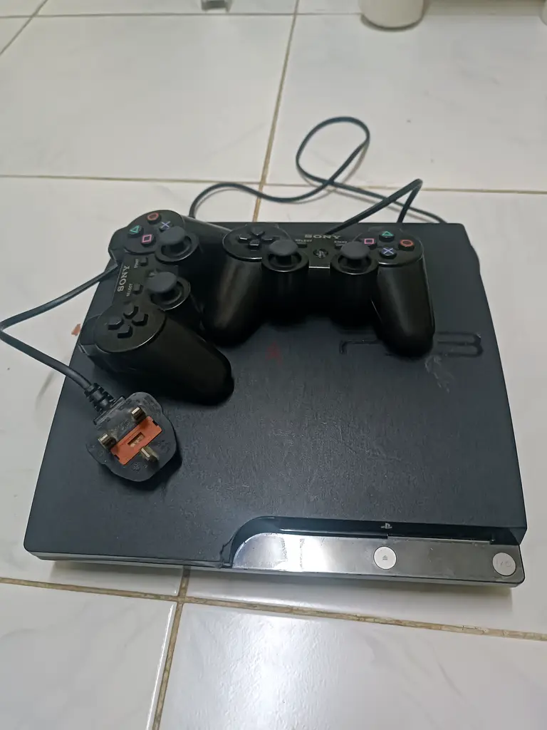 Gaming Console with Controller – PS3