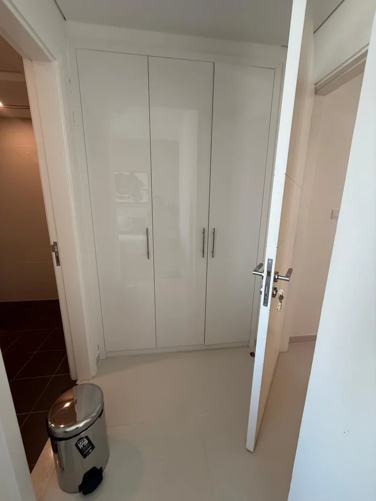 STUNNING FULLY FURNISHED 1BHK/TOP AMENITIES/FREE HOLD62885227392513112