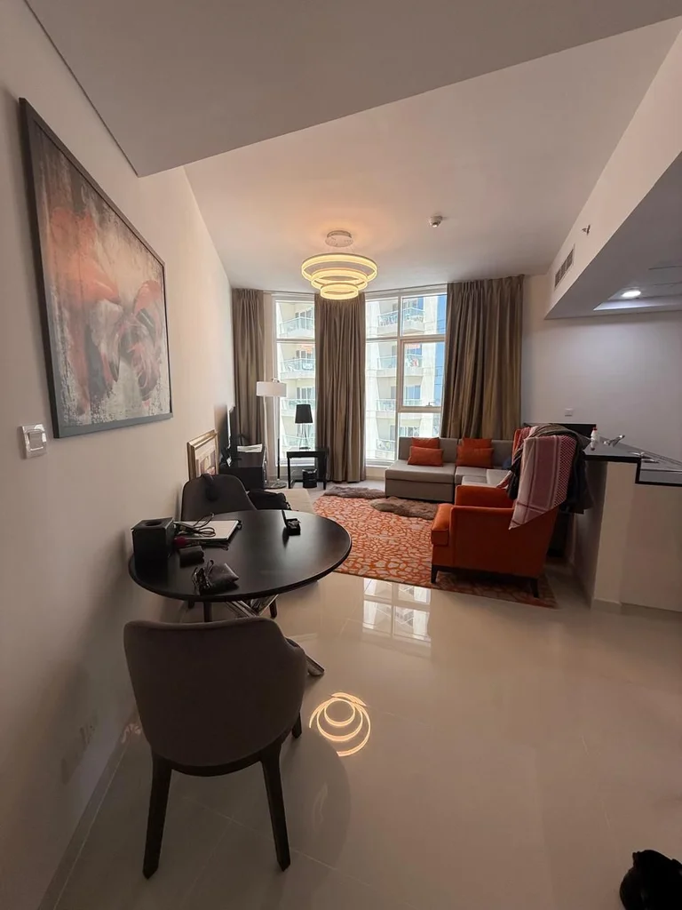 STUNNING FULLY FURNISHED 1BHK/TOP AMENITIES/FREE HOLD62885227392513114
