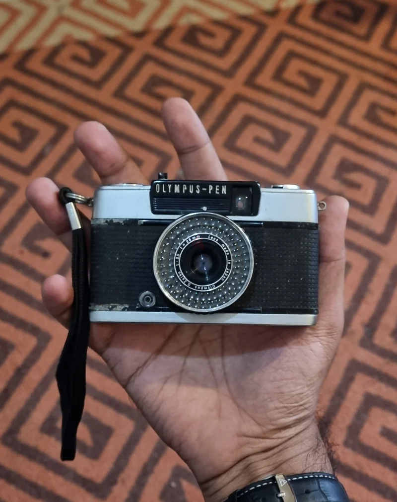 Olympus PEN EE-3 Half Frame Film 35mm Film Camera - Retro Classic629316671435531112