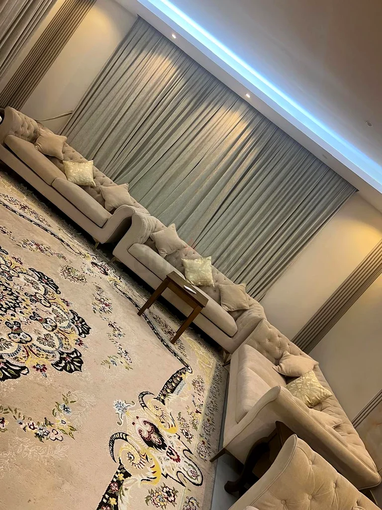 Elegant Beige Velvet Sofa with Cushions62863822432899111