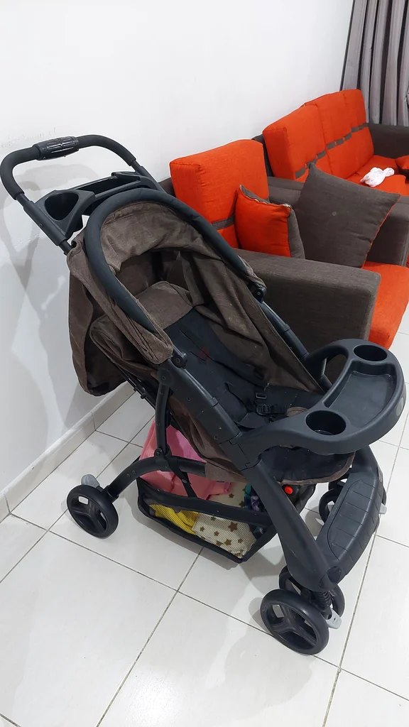 عربة أطفال فاخرة لطفلك - مستعملة بعناية!63226785562499113