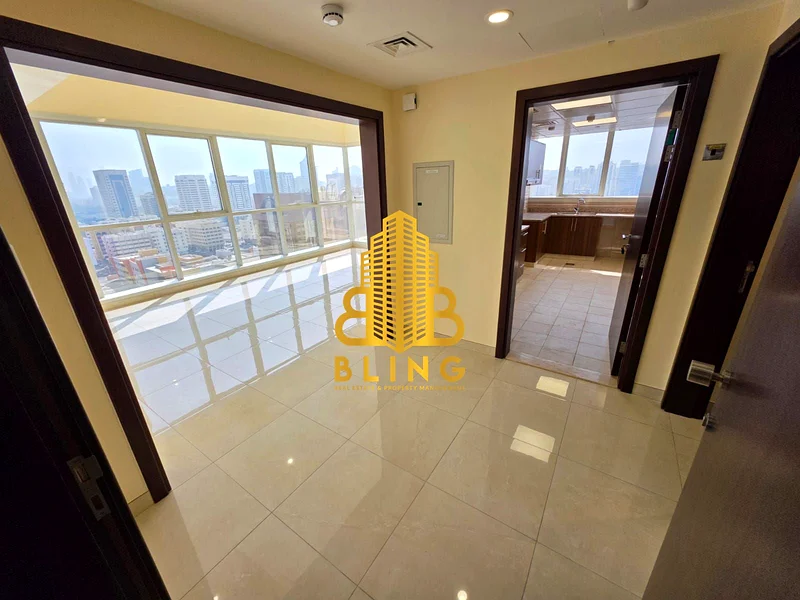 BRAND NEW!! Stunning 2BHK With Parking, Gym & Balcony I62868804880898114