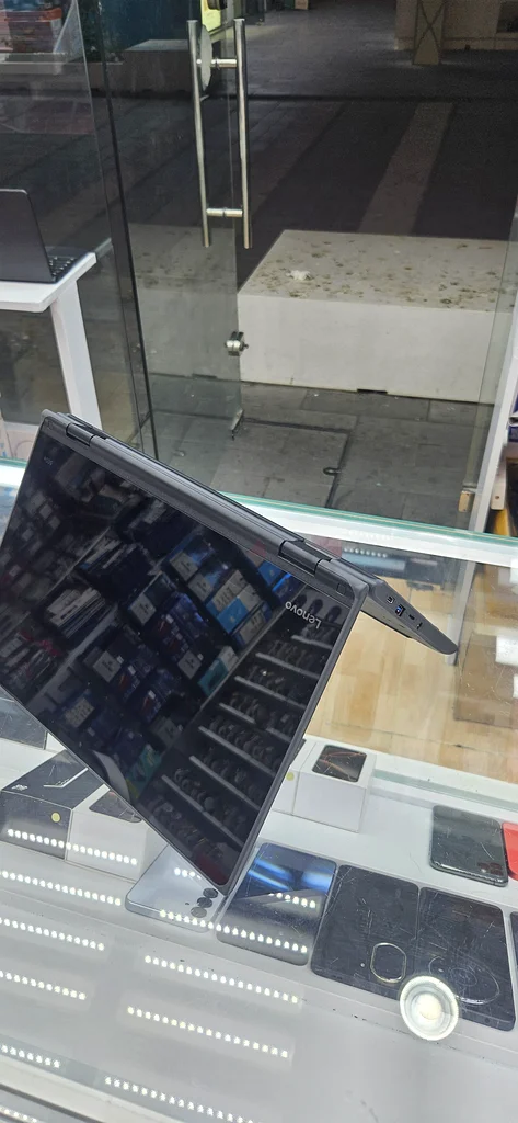 Lenovo touch fold chromebook63167581142273111