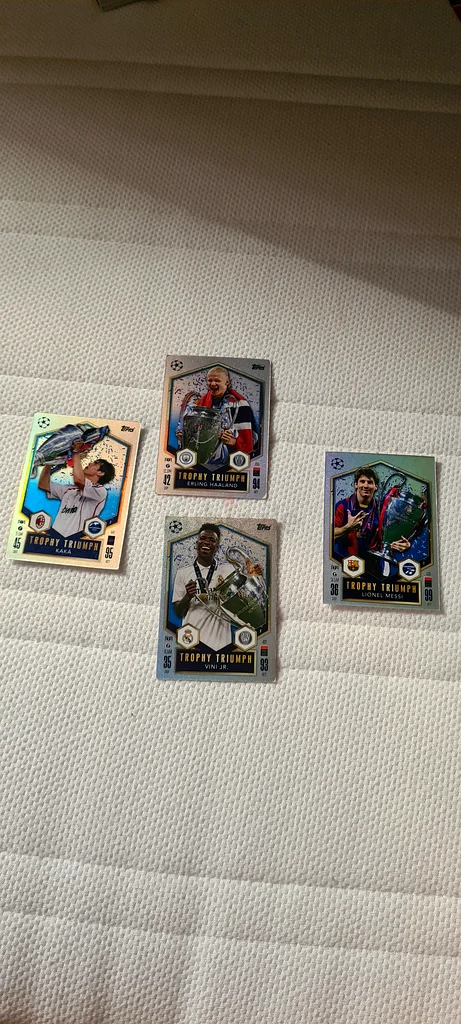 Football cards63208860622210110