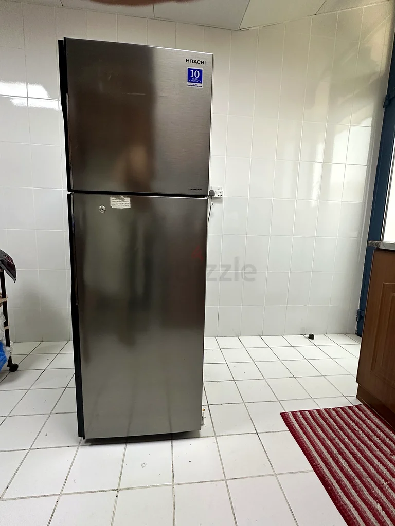 ثلاجة فريزر هيتاشي للبيع - حافظ على طعامك طازجًا! سعر رميه63170401732610111