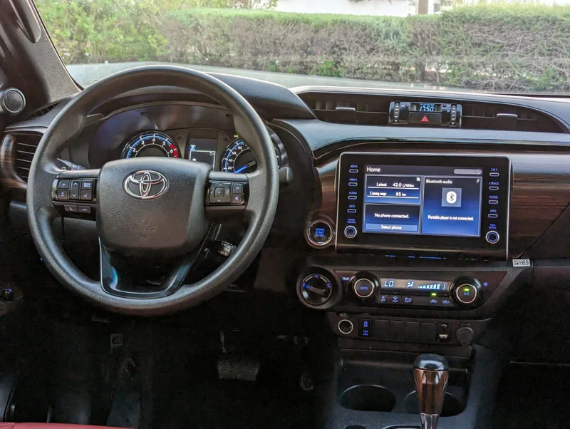 TOYOTA HILUX ADVENTURE V6 4.0L GCC IN EXCELLENT CONDITION62931642797697114