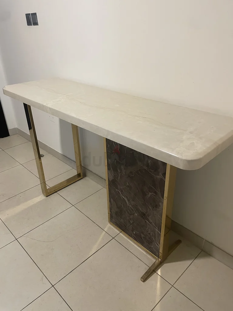 Side table62864708402562111