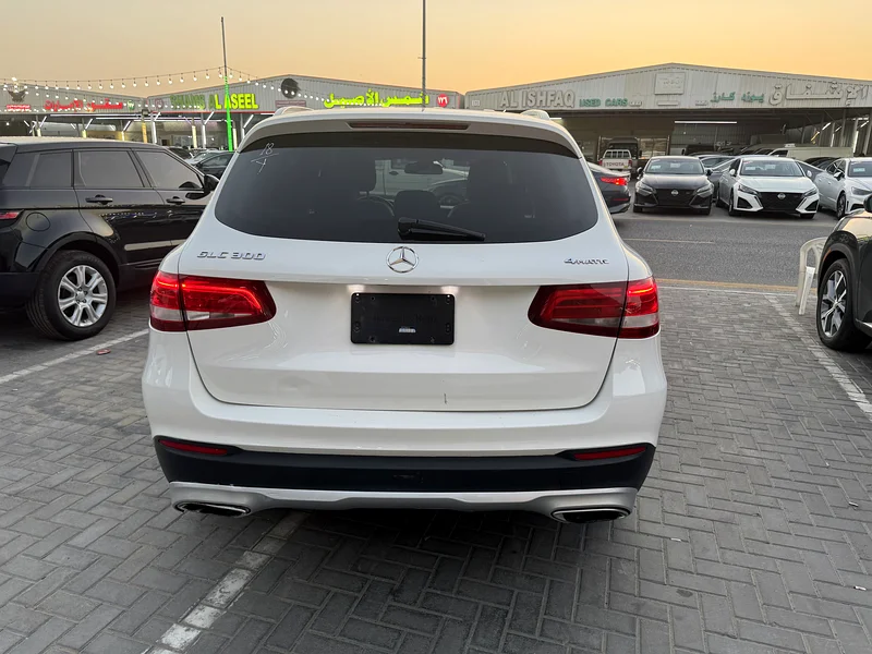 2017 مرسيدس بنز GLC فل ابشن بانوراما بحالة ممتازة62931644037763111