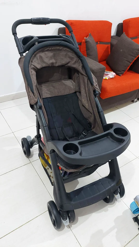 عربة أطفال فاخرة لطفلك - مستعملة بعناية!63226785562499111
