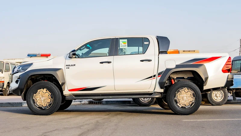 2025 Toyota Hilux GR-Sport 4.0L AT Petrol63165695444739112