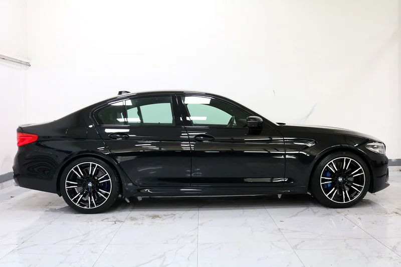BMW M5 with Warranty and Service, Stunning!63232137032321114