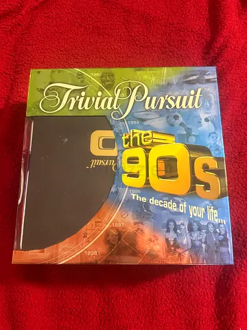 Trivial Pursuit 90s Edition - Fun for Family Game Night!