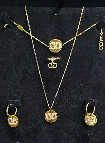 Set 5pcs VALENTINO GARAVANI. New