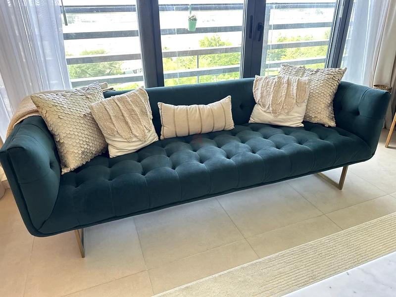 أريكة خضراء حريرية أنيقة بمقاس 2XL - مريحة وأنيقة632651054489621120