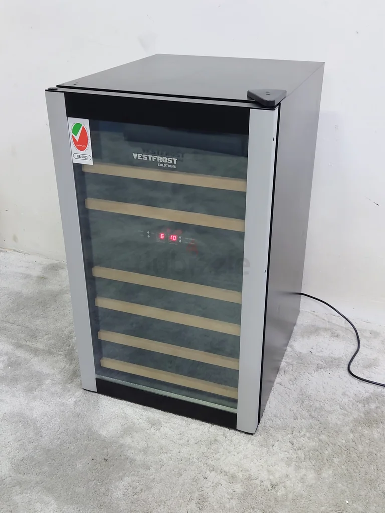 ثلاجة نبيذ فيستفروست W3262933694900098113