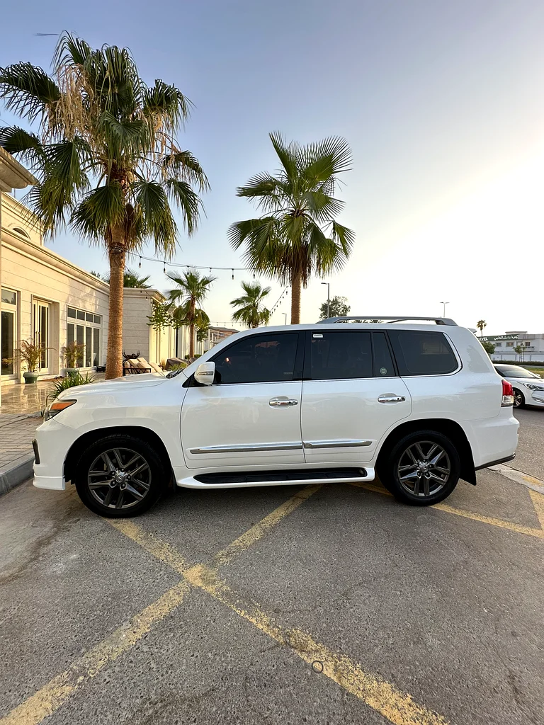 Lexus LX 570 2014, first owner, GCC63169917658243112